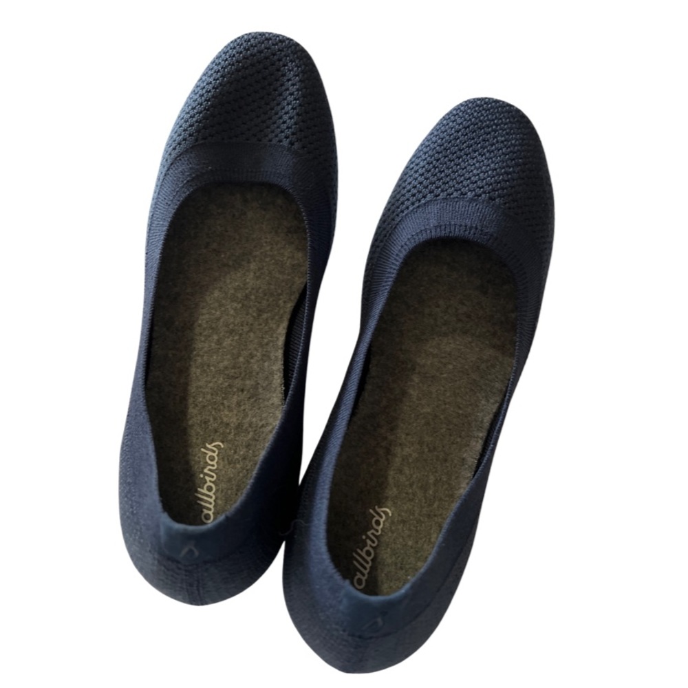 Never worn All Birds Tree Breezers size 9.5 in Navy